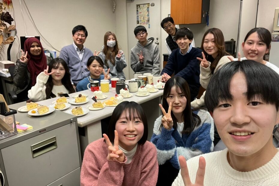 牧野教授の誕生日会と忘年会